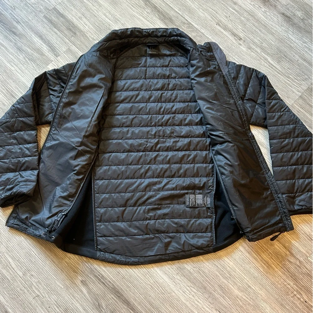 Jack Wolfskin Routeburn Pro Men's Black Puffer Jacket - Picture 6 of 12